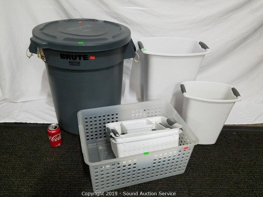 Sound Auction Service - Auction: 09/19/19 Apostol, Bacon & Others  Multi-Estate Auction ITEM: 10 Small Totes w/Lids