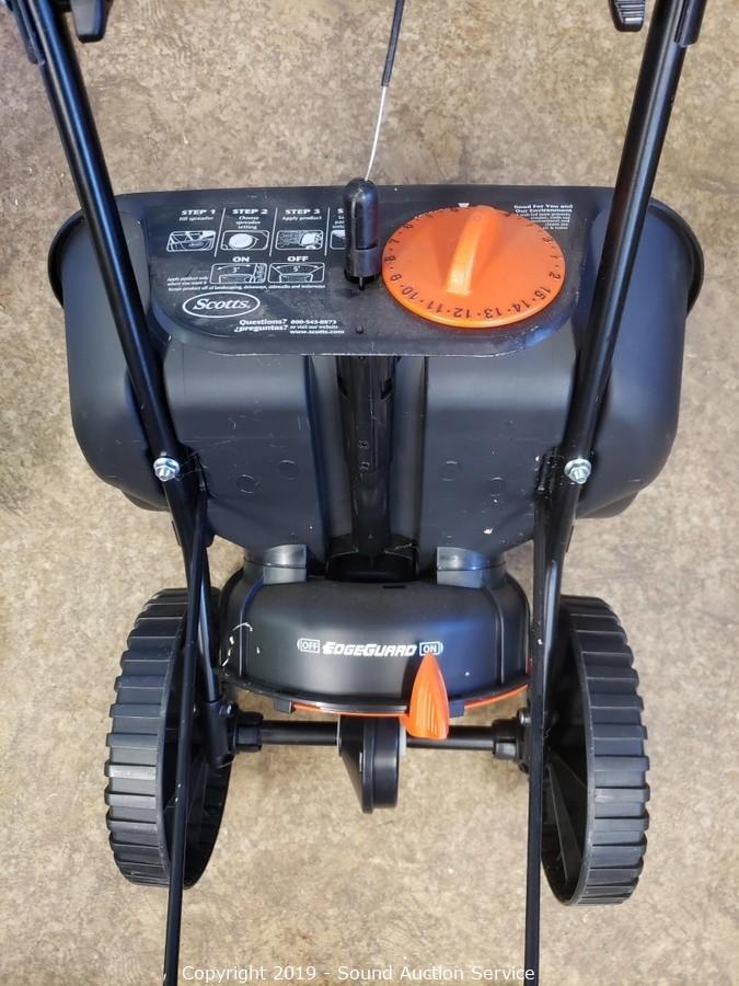 Sound Auction Service - Auction: 11/14/17 Multi-Consignor Estate Auction  ITEM: Black And Decker Grass Hog Electric Trimmer