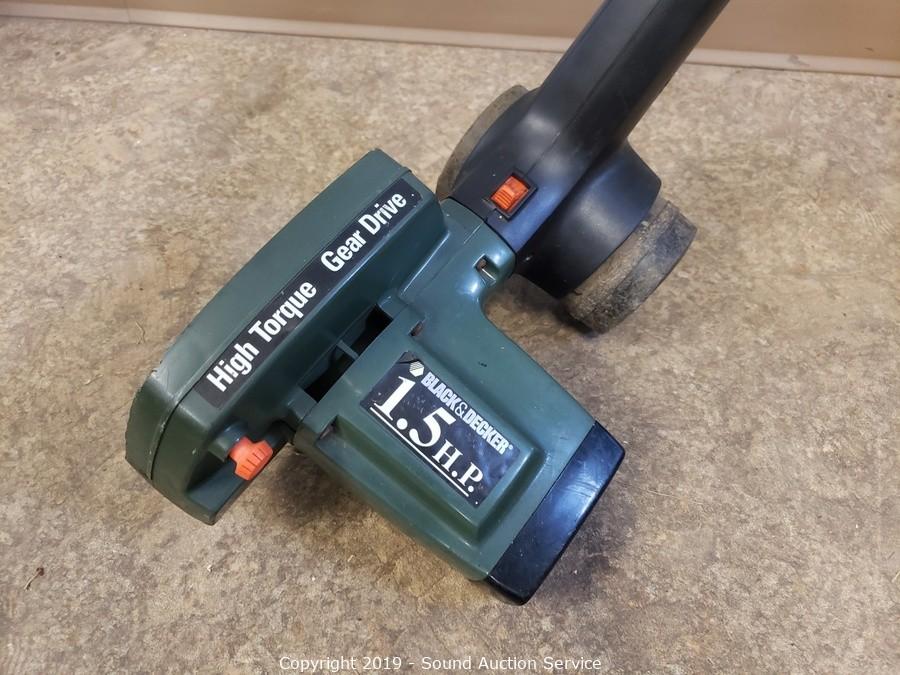 Sound Auction Service - Auction: 11/14/17 Multi-Consignor Estate Auction  ITEM: Black And Decker Grass Hog Electric Trimmer