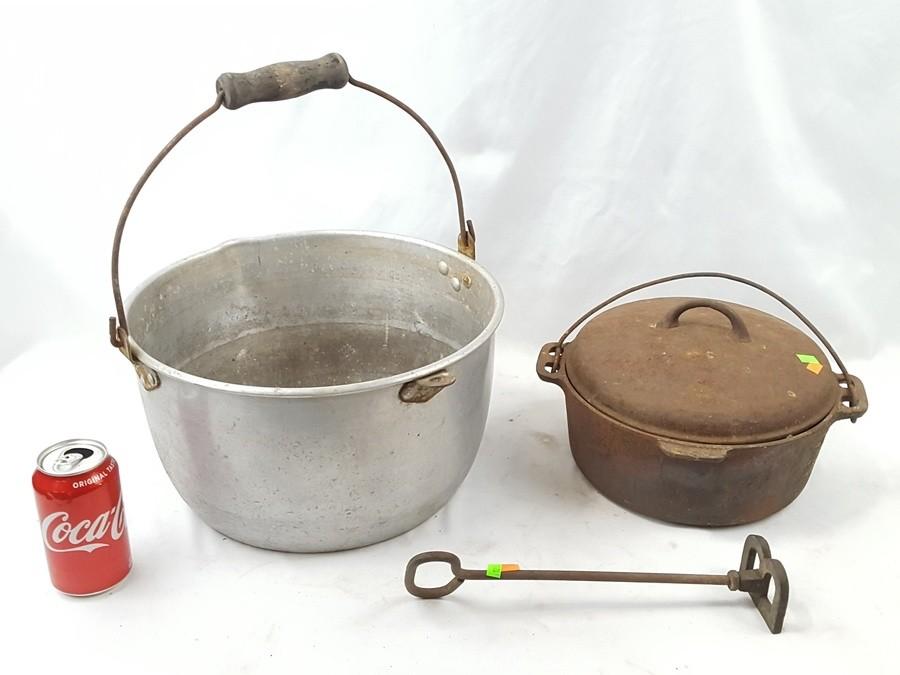 Sold at Auction: Large Cast Iron Dutch Oven