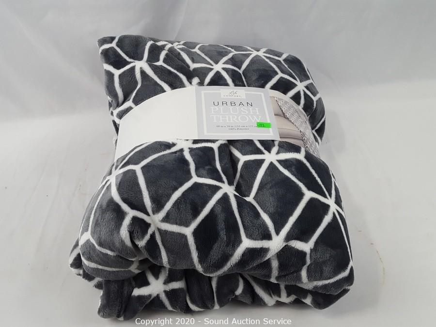 Costco life comfort urban best sale plush throw